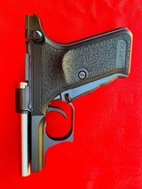 Heckler & Koch P7K3, 9K/380 ACP, Unfired Museum Quality with Four Magazines: - 13 of 15