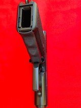 Heckler & Koch P7K3, 9K/380 ACP, Unfired Museum Quality with Four Magazines: - 10 of 15