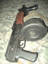 Draco AK 47 Pistol 10.5 inch barrel with laser,
ammo drum and magazine - 12 of 12