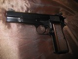 Browning Hi Power 9mm Very Good to Excellent Condition with Browning marked leather carrying bag. - 4 of 8