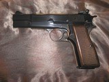 Browning Hi Power 9mm Very Good to Excellent Condition with Browning marked leather carrying bag.