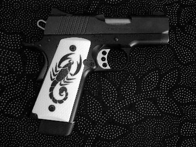 Kimber Ultra Carry II 45 Auto 3in Matte Black 7+1 w custom Scorpion Grips