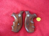 SMITH & WESSON ROUND BUTT FINGER GROOVE N FRAME GRIPS - NOT REPRODUCTIONS - 2 of 7