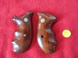 SMITH & WESSON N FRAME FINGER GROOVE GRIPS. - ORIGINAL SMITH GRIPS - 6 of 8