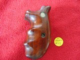 SMITH & WESSON N FRAME FINGER GROOVE GRIPS. - ORIGINAL SMITH GRIPS - 1 of 8