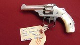 SMITH & WESSON SAFETY HAMMERLESS TOPBREAK REVOLVER 32S&W PEARL GRIPS - 4 of 11