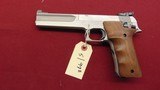 sold--- SMITH & WESSON MODEL 2206TGT SEMI AUTO TARGET PISTOL RARE STEEL FRAME GUN - 1 of 14