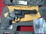 SMITH & WESSON M&P R8 PERFORMANCE CENTER REVOLVER 357 MAGNUM - 1 of 16