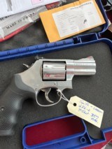 SMITH & WESSON MODEL 686-6 REVOLVER 357 MAGNUM - 6 of 10