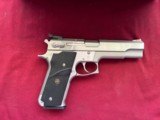 soldSMITH & WESSON MODEL 645 SEMI AUTO STAINLESS PISTOL 45ACP W/ BOX - 8 of 12