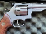 DAN WESSON MODEL 744V REVOLVER 44 MAGNUM STAINLESS PISTOL PAK 3 BARRELS - 8 of 17