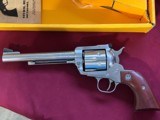 RUGER NEW MODEL BLACKHAWK REVOLVER 357 ( 200TH YEAR AMERICAN LIBERTY ) - 3 of 14