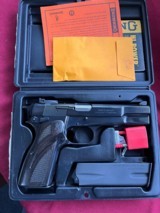 BROWNING HI POWER SEMI AUTO PISTOL 9MM WITH BOX - 1 of 12