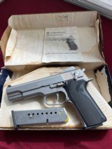 SMITH & WESSON MODEL 1006 STAINLESS SEMI AUTO 10MM PISTOL - 2 of 13