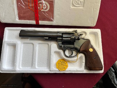 COLT TROOPER MKIII REVOLVER 22LR - UNFIRED - Image 2 of 20