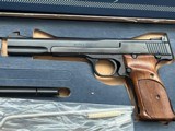 SMITH & WESSON MODEL 41 SEMI AUTO PISTOL 22LR - MINTY !! - 3 of 25