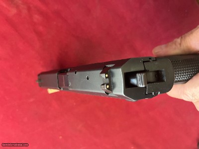HECKLER & KOCK HK USP 40 SEMI AUTO PISTOL 40 S&W - Image 7 of 10