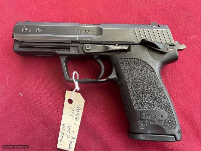 HECKLER & KOCK HK USP 40 SEMI AUTO PISTOL 40 S&W
