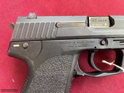 HECKLER & KOCK HK USP 40 SEMI AUTO PISTOL 40 S&W - Image 6 of 10