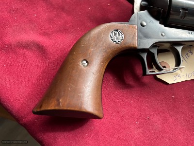 RUGER NEW MODEL SUPER BLACKHAWK 44 MAGNUM 7 1/2