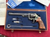 SMITH & WESSON MODEL 27-2 REVOLVER 357 MAGNUM WITH PRESENTATION CASE - 1 of 14
