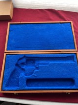 SMITH & WESSON RESENTATION BOX 8 3/8