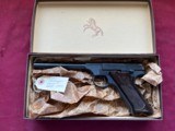 COLT CHALLENGER SEMI AUTO PISTOL 22LR WITH BOX ~ MADE1953 ~ - 1 of 17