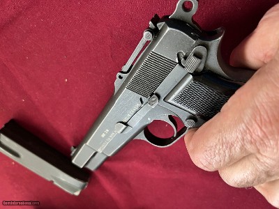 BROWNING FN HI POWER CANADIAN INGLIS SEMI AUTO PISTOL 9MM WITH STOCK - Image 18 of 24