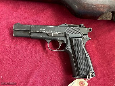 BROWNING FN HI POWER CANADIAN INGLIS SEMI AUTO PISTOL 9MM WITH STOCK - Image 5 of 24