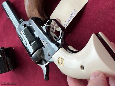 COLT 3RD GEN SINGLE ACTION SHERIFF'S MODEL 44 SPL & 44-40 ~ sale 2850.00 - Image 13 of 13