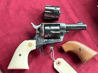 COLT 3RD GEN SINGLE ACTION SHERIFF'S MODEL 44 SPL & 44-40 ~ sale 2850.00 - Image 2 of 13