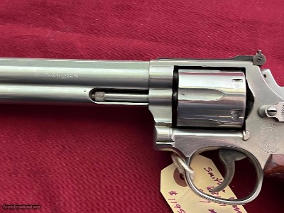 SMITH & WESSON MODEL 686-1 STAINLESS 357 MAGNUM 8 3/8