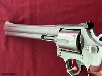 SMITH & WESSON MODEL 686-1 STAINLESS 357 MAGNUM 8 3/8