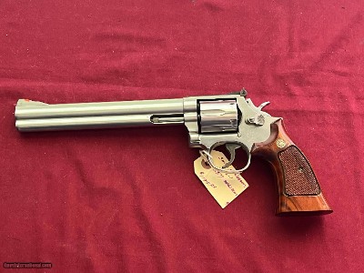SMITH & WESSON MODEL 686-1 STAINLESS 357 MAGNUM 8 3/8