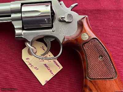 SMITH & WESSON MODEL 686-1 STAINLESS 357 MAGNUM 8 3/8
