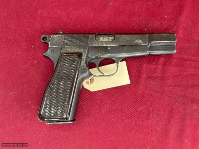 WWII GERMAN NAZI
HI POWER 9MM SEMI AUTO PISTOL