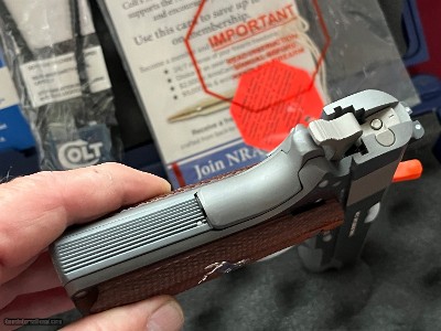 COLT 1911 GOVERNMENT MODEL SEMI AUTO PISTOL 38 SUPER - Image 10 of 16