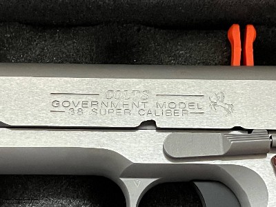 COLT 1911 GOVERNMENT MODEL SEMI AUTO PISTOL 38 SUPER - Image 2 of 16