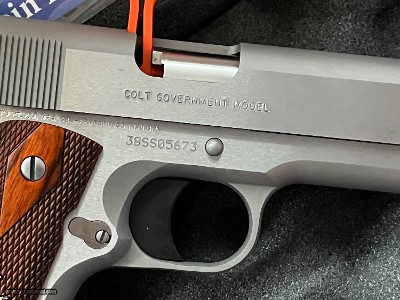 COLT 1911 GOVERNMENT MODEL SEMI AUTO PISTOL 38 SUPER - Image 7 of 16