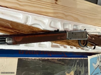 SALE $ 1350.00 ~ WINCHESTER MODEL 1894 LEVER ACTION LENDENDARY FRONTIERSMEN RIFLE 38-55 CALIBER - Image 10 of 22