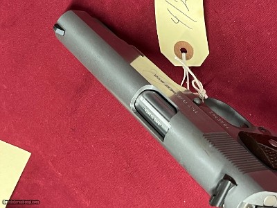 COLT 1911 GOVERNMENT MODEL STAINLESS 45ACP - Image 7 of 8