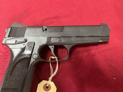 BROWNING DOUBLE ACTION BDM SEMI AUTO PISTOL 9MM - Image 2 of 8
