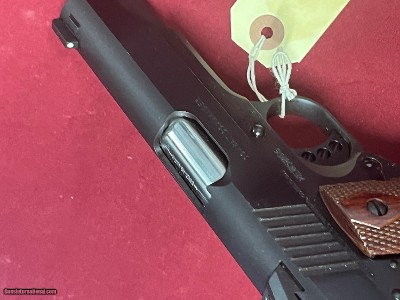 COLT COMBAT COMMANDER 1911 SEMIAUTO PISTL 45ACP - Image 8 of 12