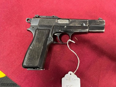 FABRIQUE NATIONALE BROWNING HI POWER 9MM ~ RARE WWII FINISH CONTRACT ~ - Image 2 of 13