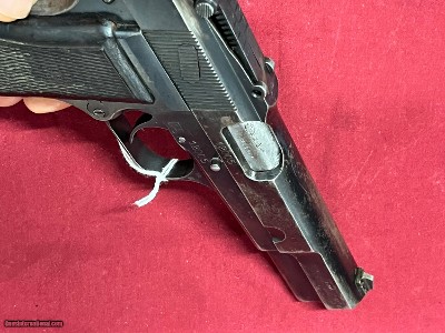 FABRIQUE NATIONALE BROWNING HI POWER 9MM ~ RARE WWII FINISH CONTRACT ~ - Image 11 of 13