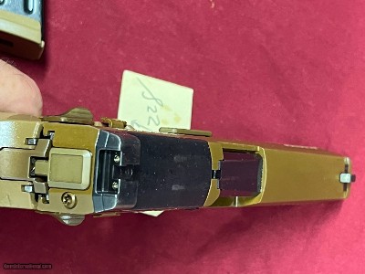 SIG SAUER M17 SEMI AUTO PISTOL. U.S. MILITARY SURPLUS 9MM - Image 5 of 15