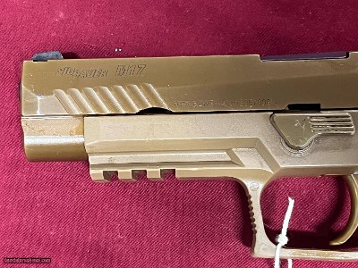 SIG SAUER M17 SEMI AUTO PISTOL. U.S. MILITARY SURPLUS 9MM - Image 13 of 15