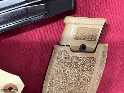 SIG SAUER M17 SEMI AUTO PISTOL. U.S. MILITARY SURPLUS 9MM - Image 7 of 15