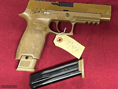 SIG SAUER M17 SEMI AUTO PISTOL. U.S. MILITARY SURPLUS 9MM - Image 6 of 15