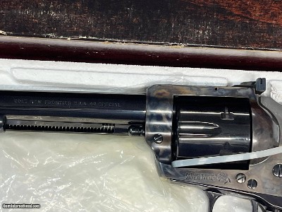 COLT SINGLE ACTION ARMY NEW FRONTIER REVOLVER 44 SPEC ~ EXCELLENT WITH BOX ~ - Image 7 of 14